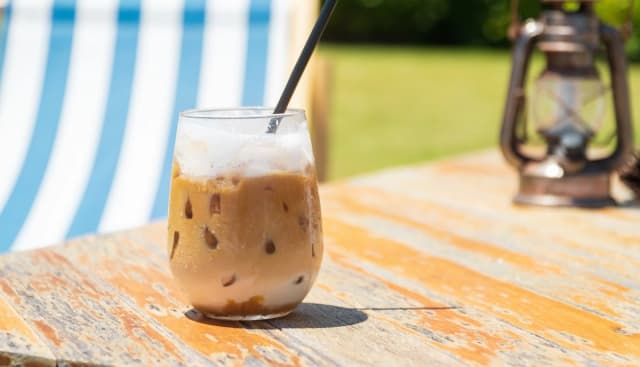 7 Ways to Ask for the Iced American Drink Outside of the U.S.