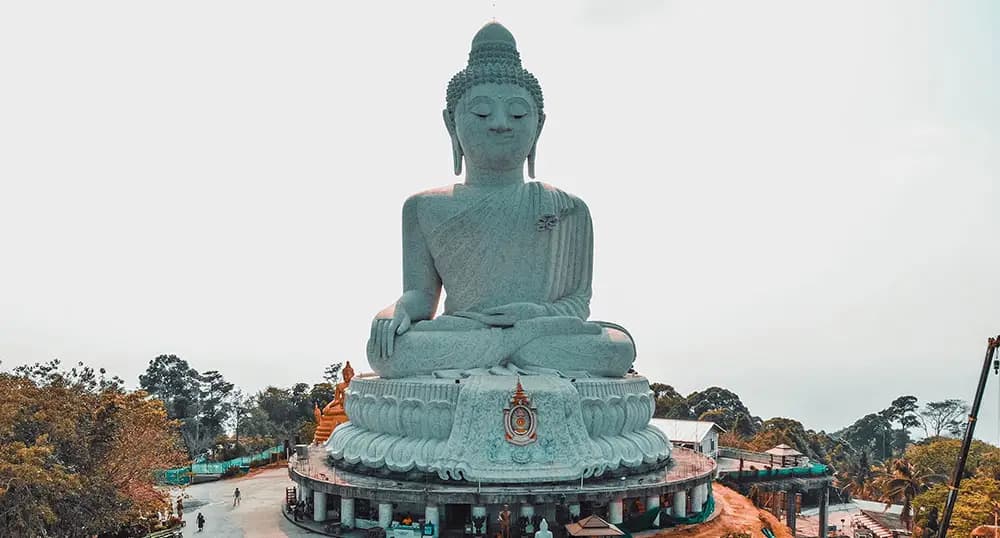 buddha-statue-town-center-india